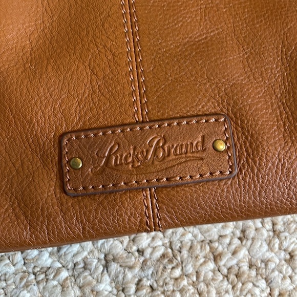 Lucky Brand cross-body - Picture 4 of 10